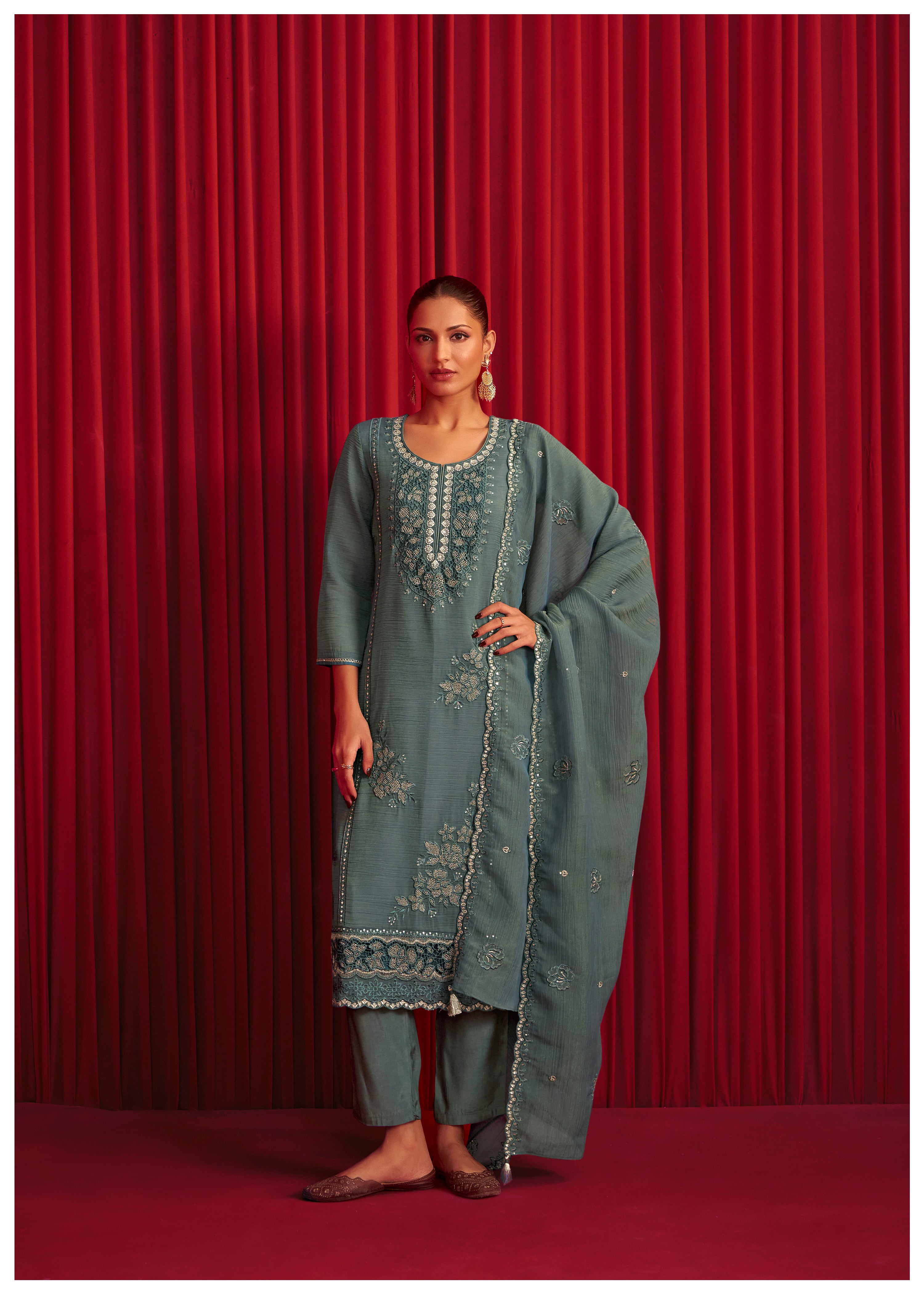 Crush Organza Borer Embroidery Set