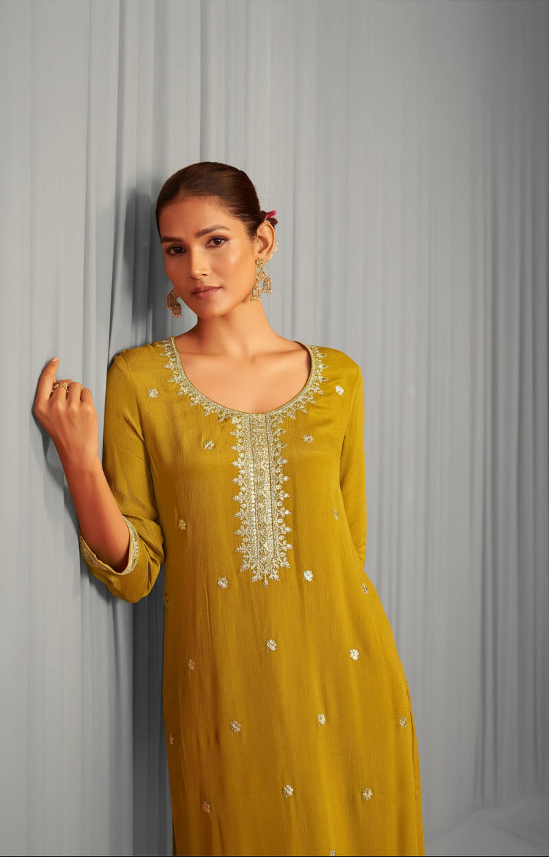 Chinnon Embroidery Set