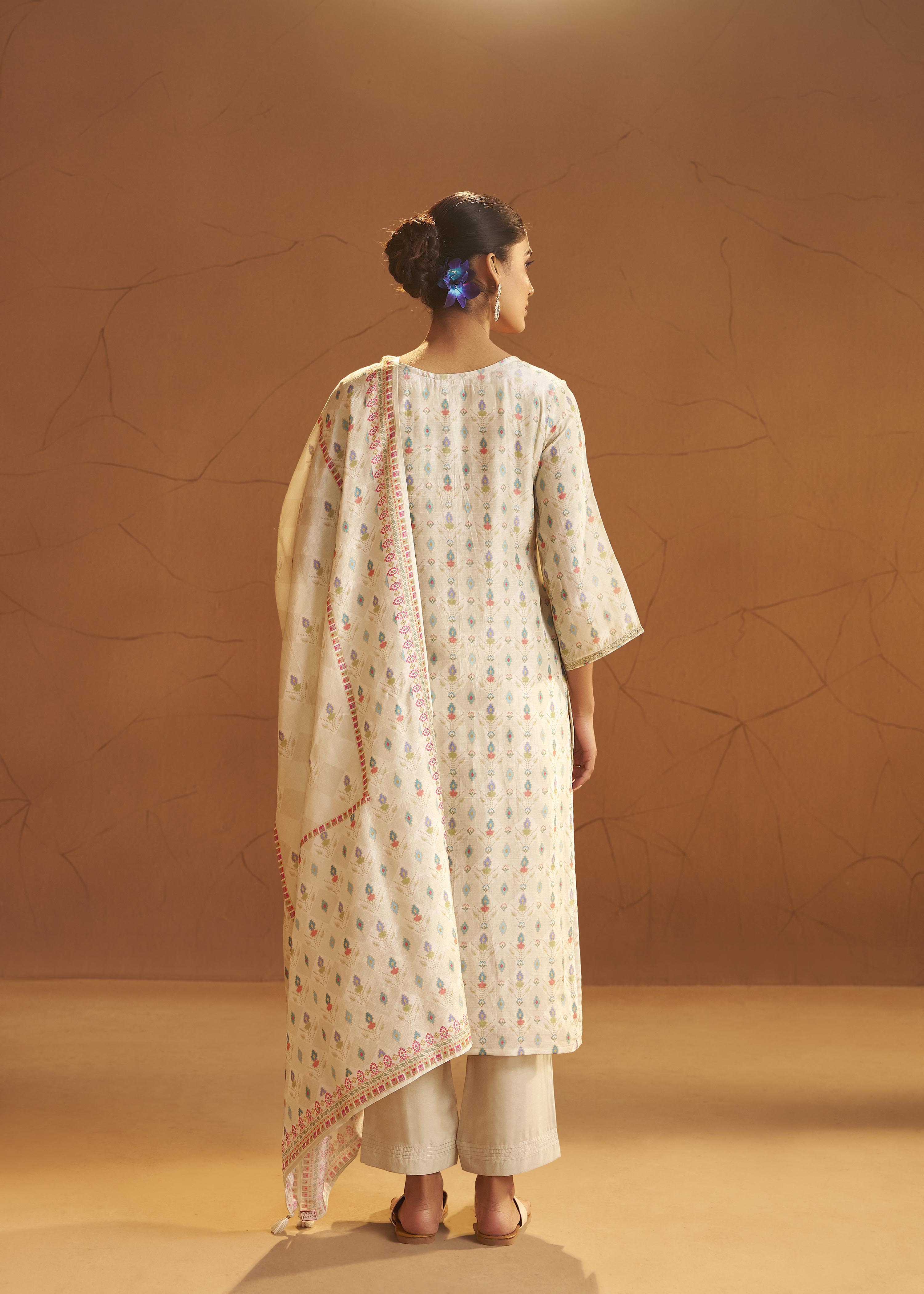 Pearl Cream Position Print Viscose Jacquard Kurta Set