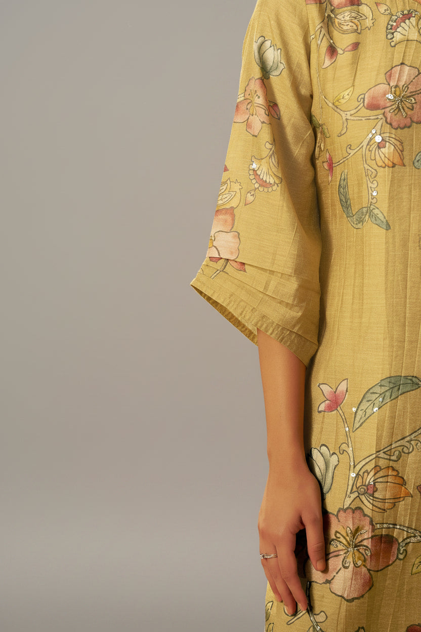Straw Yellow Shimmer Linen Digital Print Kurta Set