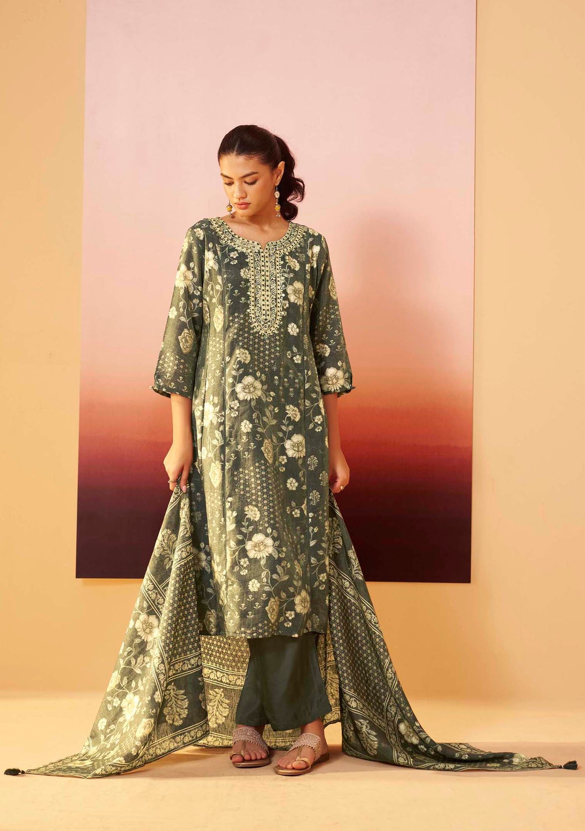 Obsidian Shimmer Linen Embroidered Print Kurta Set