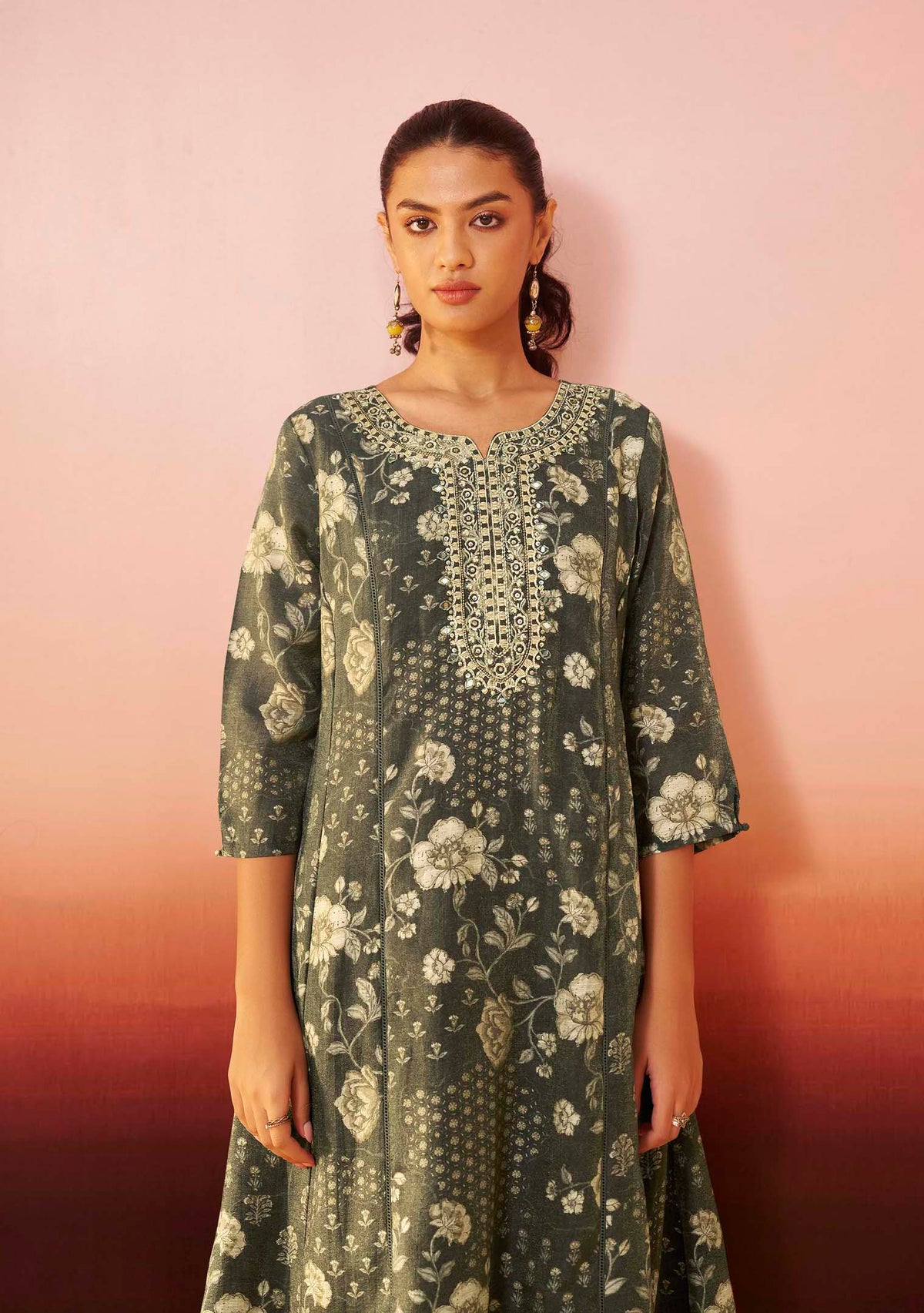 Obsidian Shimmer Linen Embroidered Print Kurta Set