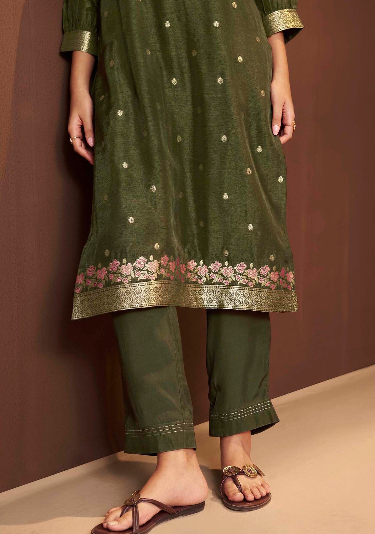 Saanjh Mehndi French-Knot Jacquard Kurta Set
