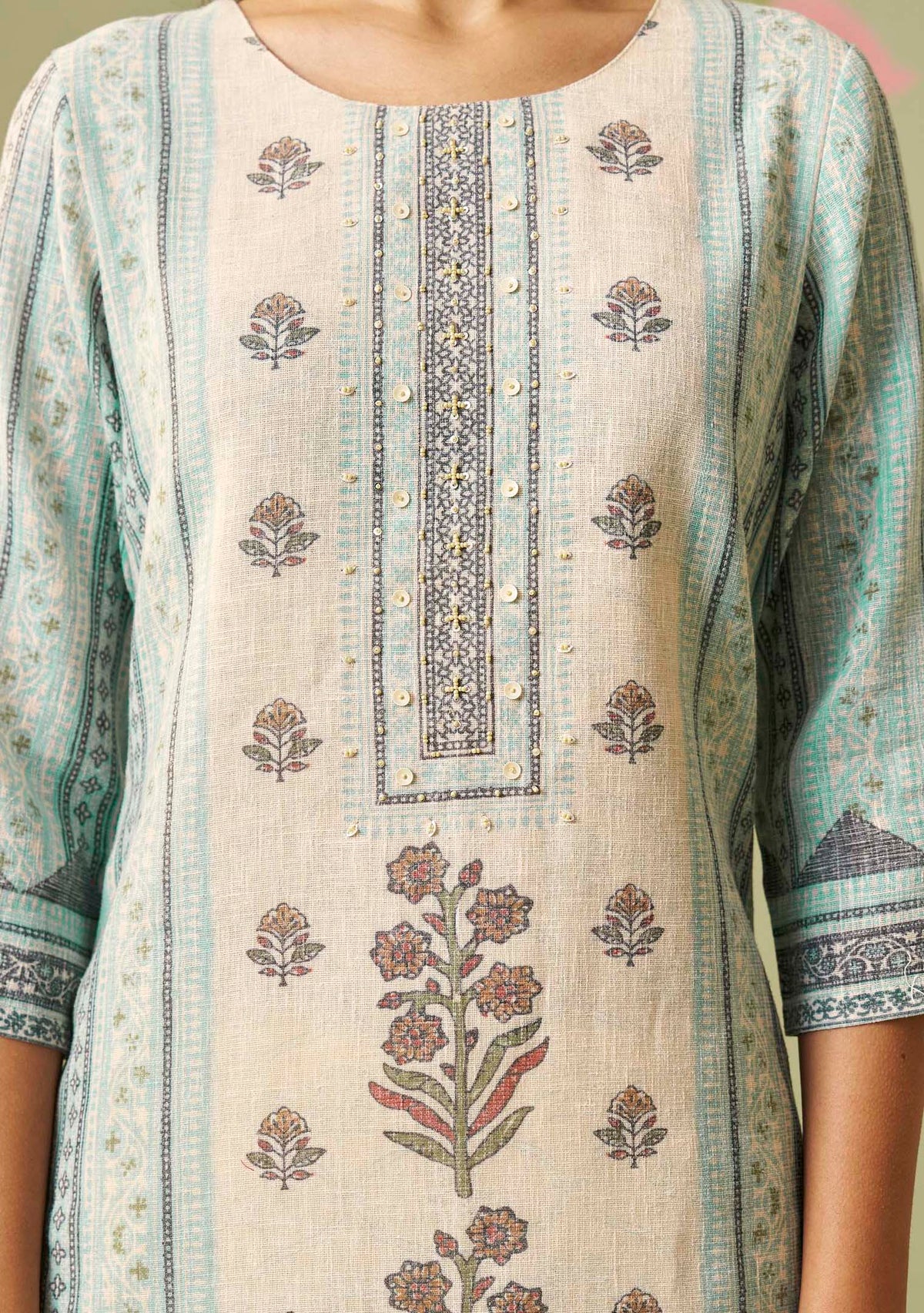 Ivory Aabha Printed Kurta Set with Handwork