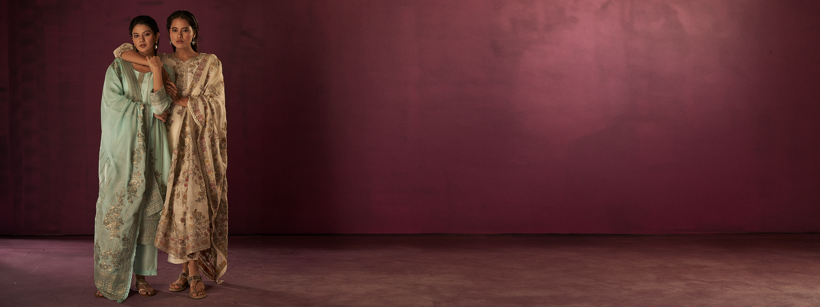 FourButtons: Shop Latest Ethnic Wear for Women Online