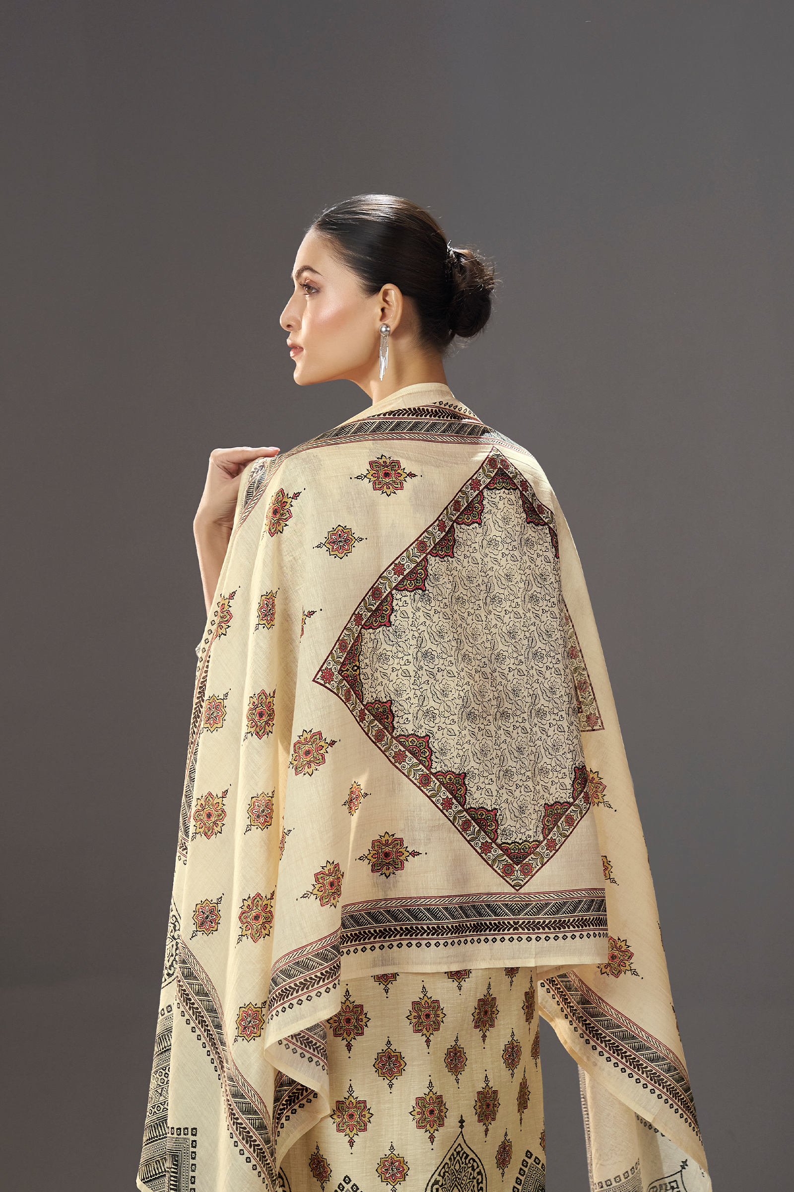Royal Rosette Shimmer Linen Digial Printed Kurta Set