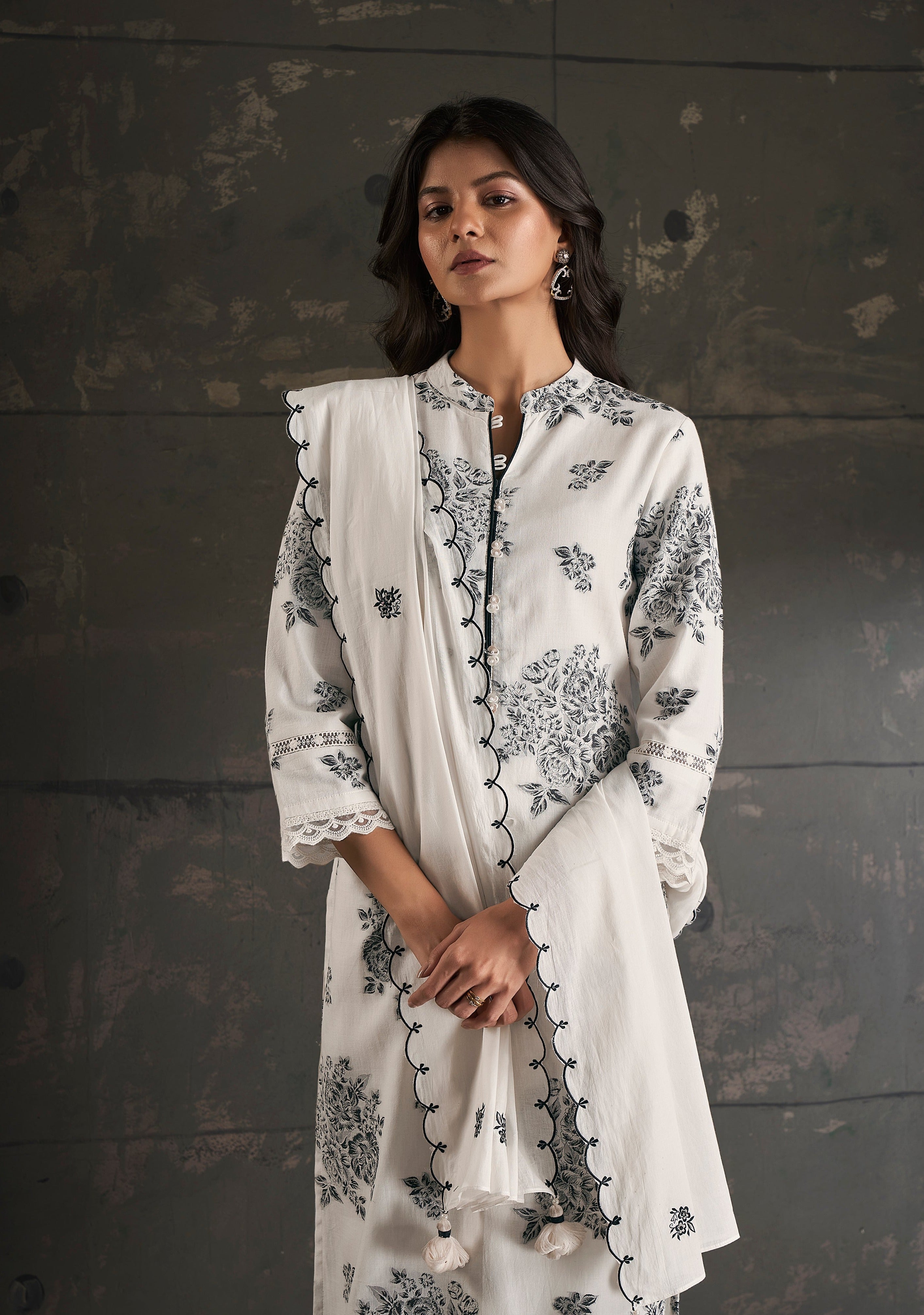 Artisanal Cream Cotton Kurta Set-fourbuttons-in