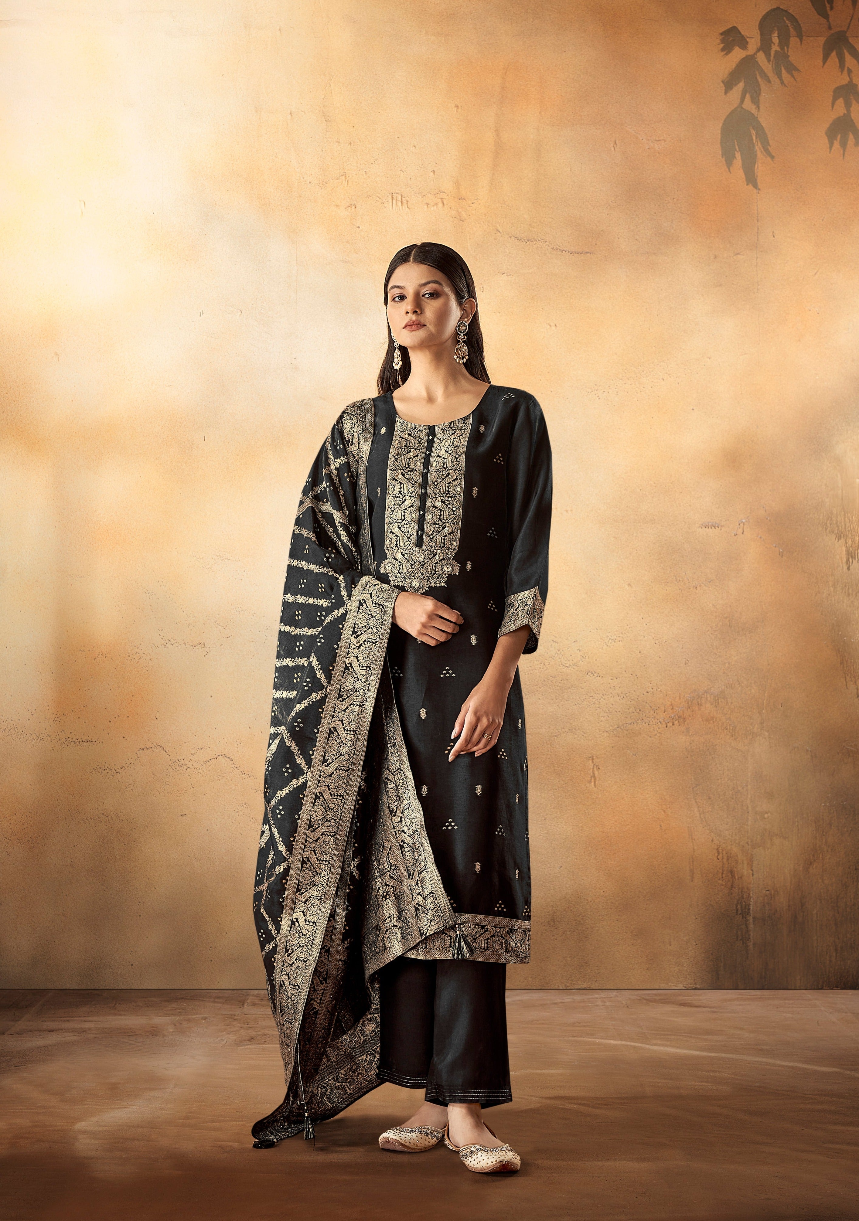 Black Elegance Bandhani Silk Kurta Set-fourbuttons-in