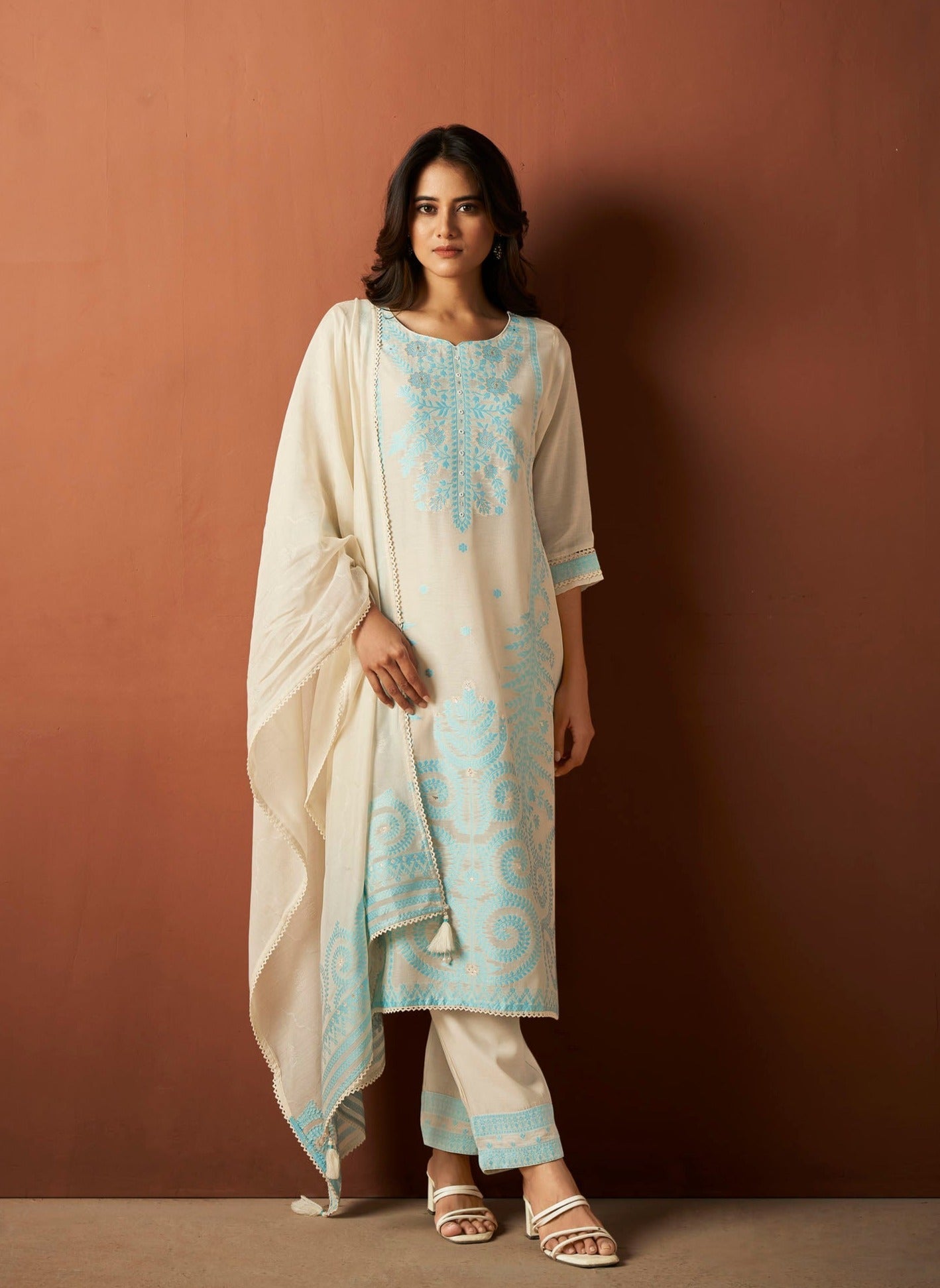 Cream Chanderi Silk Kurta Set-fourbuttons-in