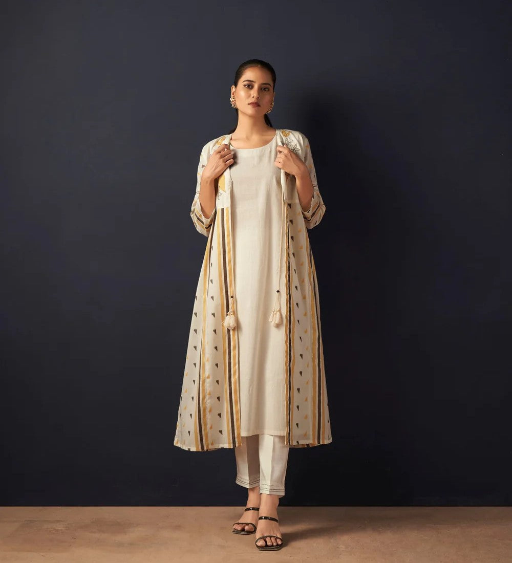 Cream Cotton Kurta Set-fourbuttons-in