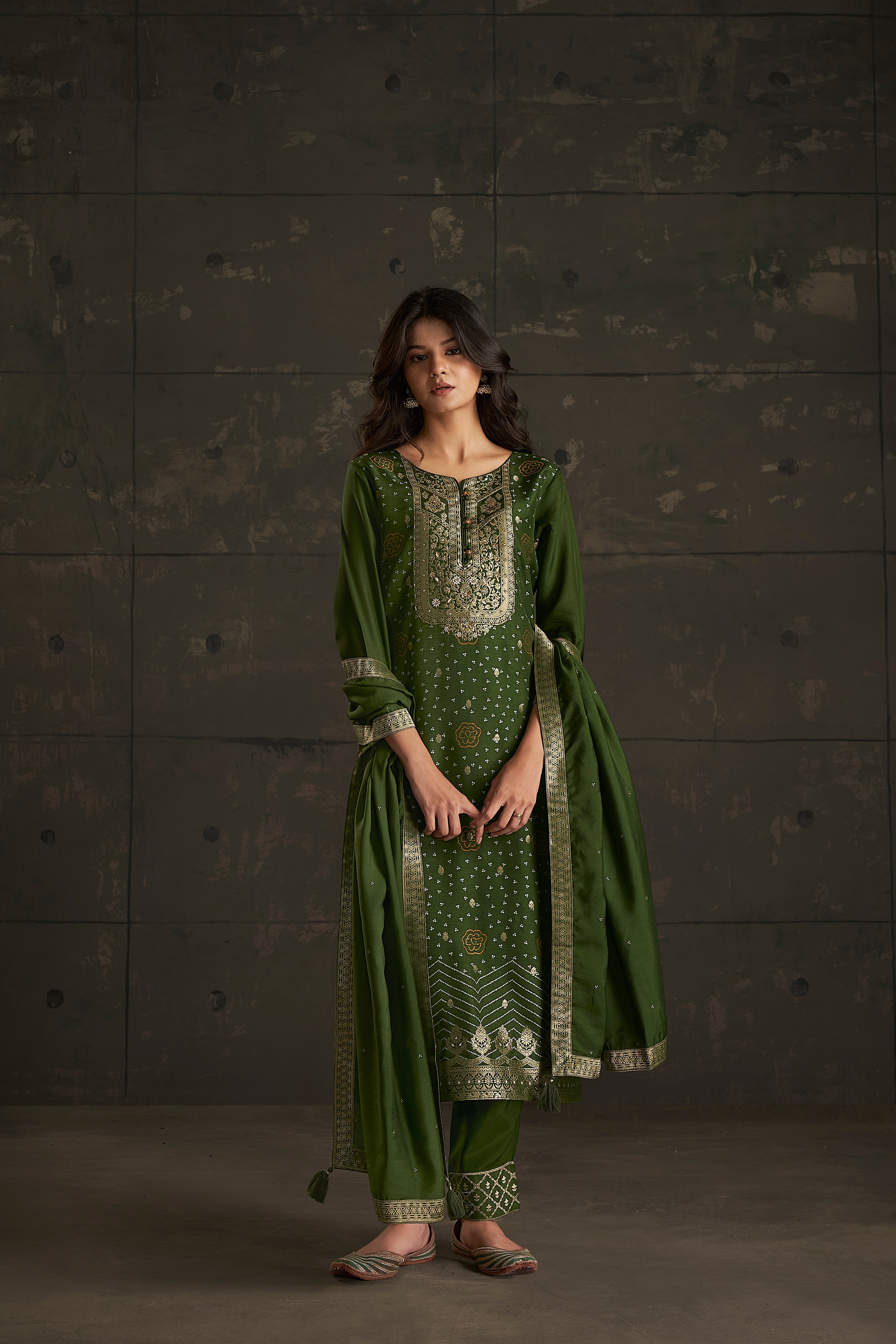 Emerald Dreams Bandhani Woven Glow Silk Kurta Set