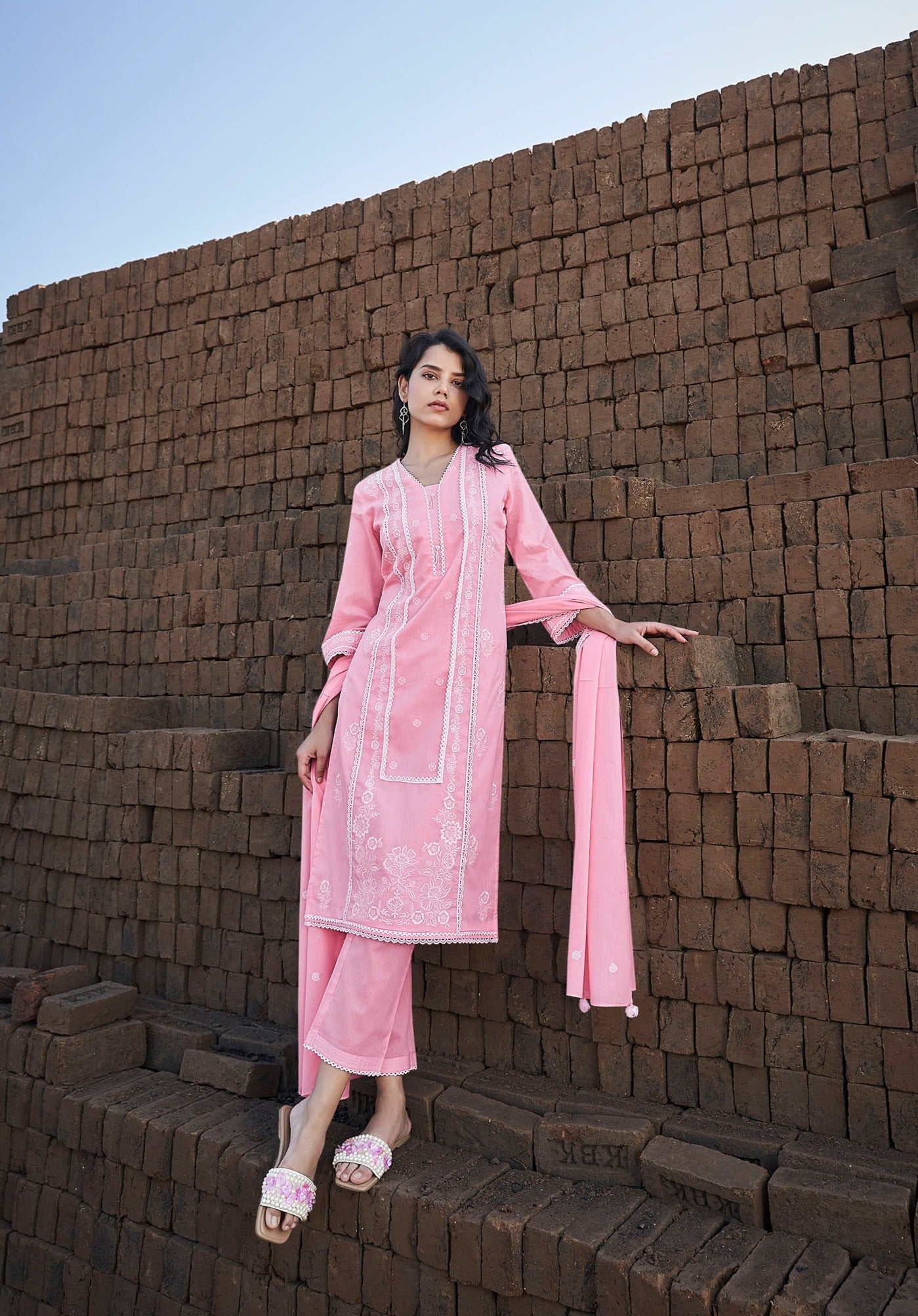 Flamingo Embroidery Kurta Set-fourbuttons-in