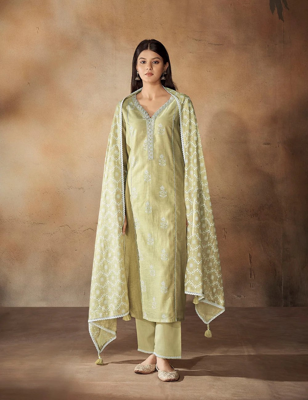 Green Ambar Linen Embroidery Kurta Set