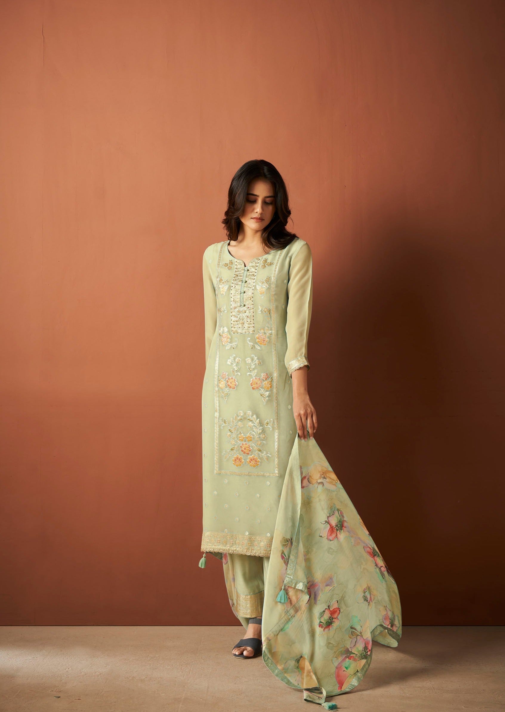 Green Organza Woven Kurta Set-fourbuttons-in