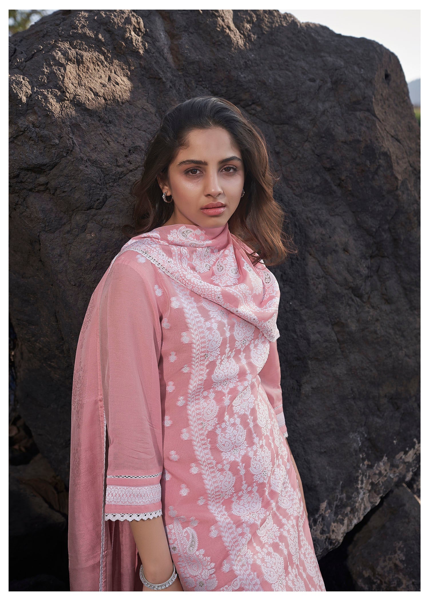 Magenta tinted Woven Kurta Set