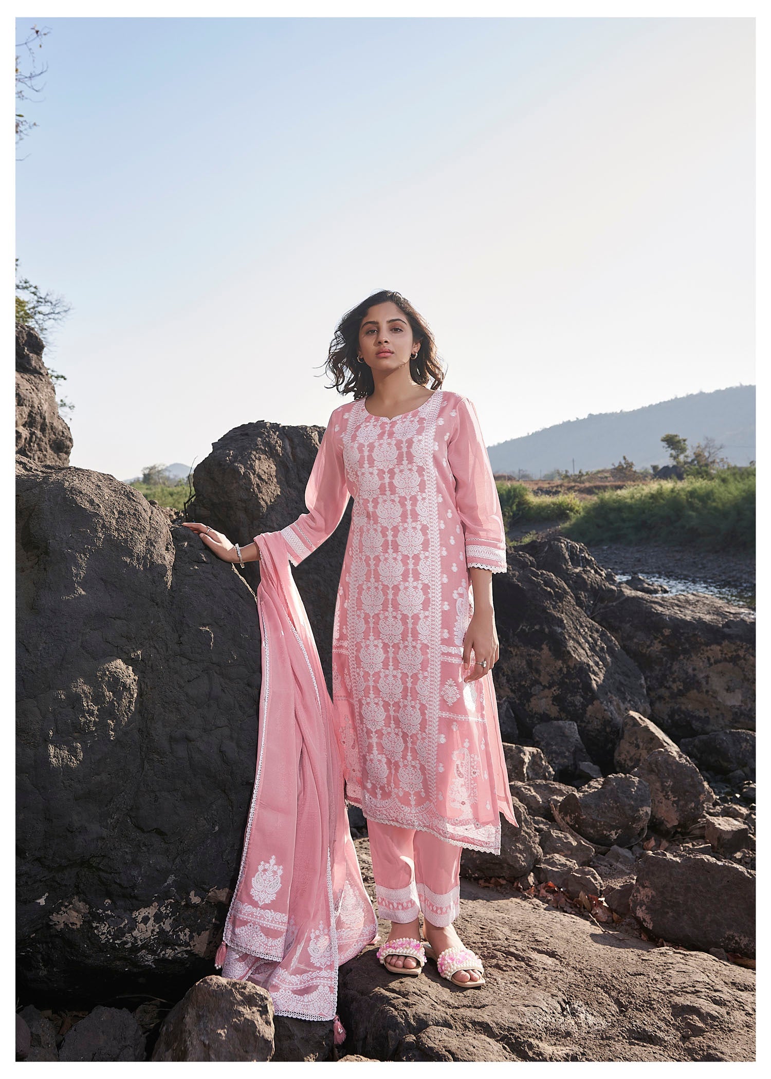 Magenta tinted Woven Kurta Set