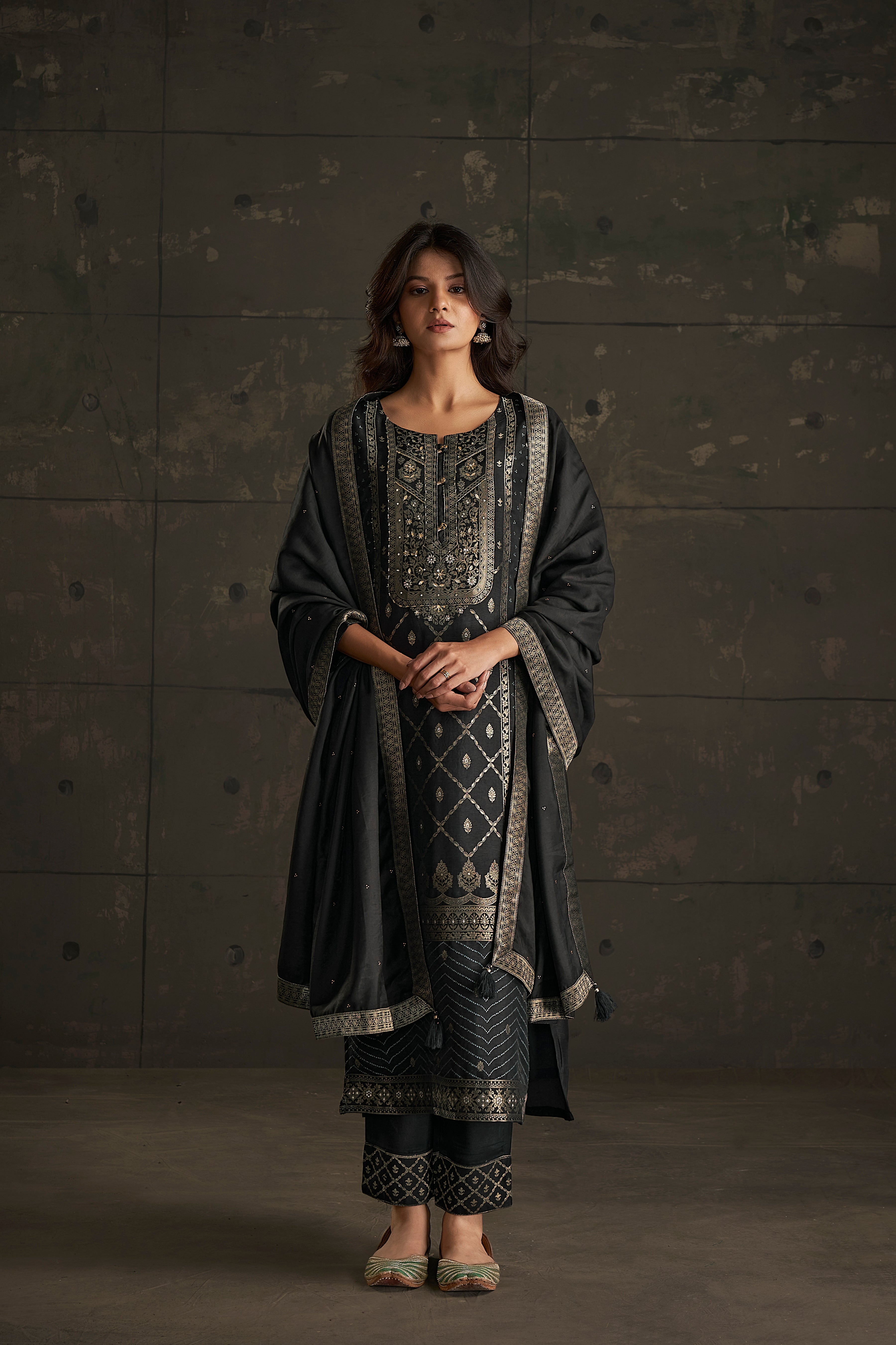 Noir Chic Bandhani Woven Allure Silk Kurta Set-fourbuttons-in