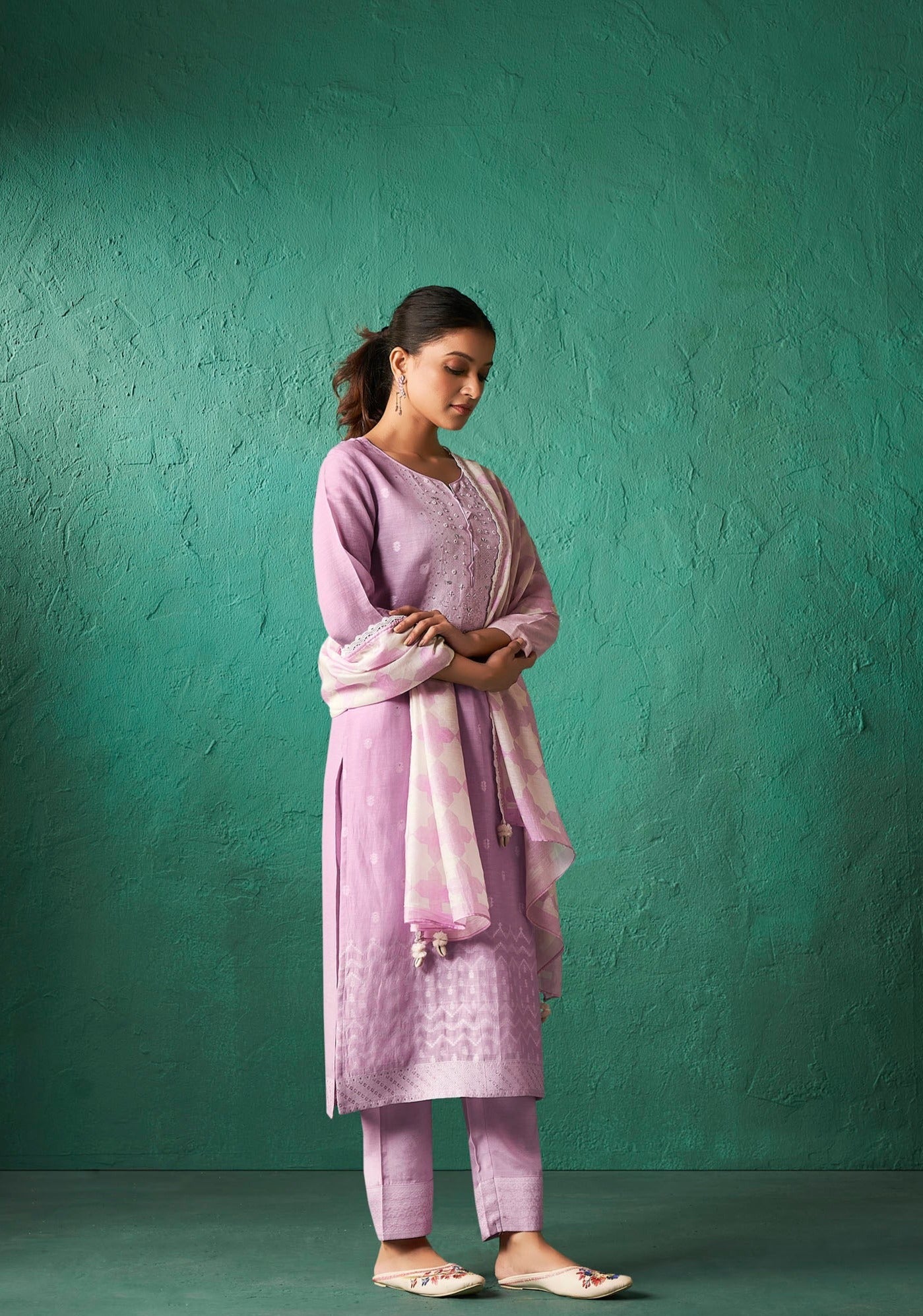 Purple Linen Woven Kurta Set-fourbuttons-in