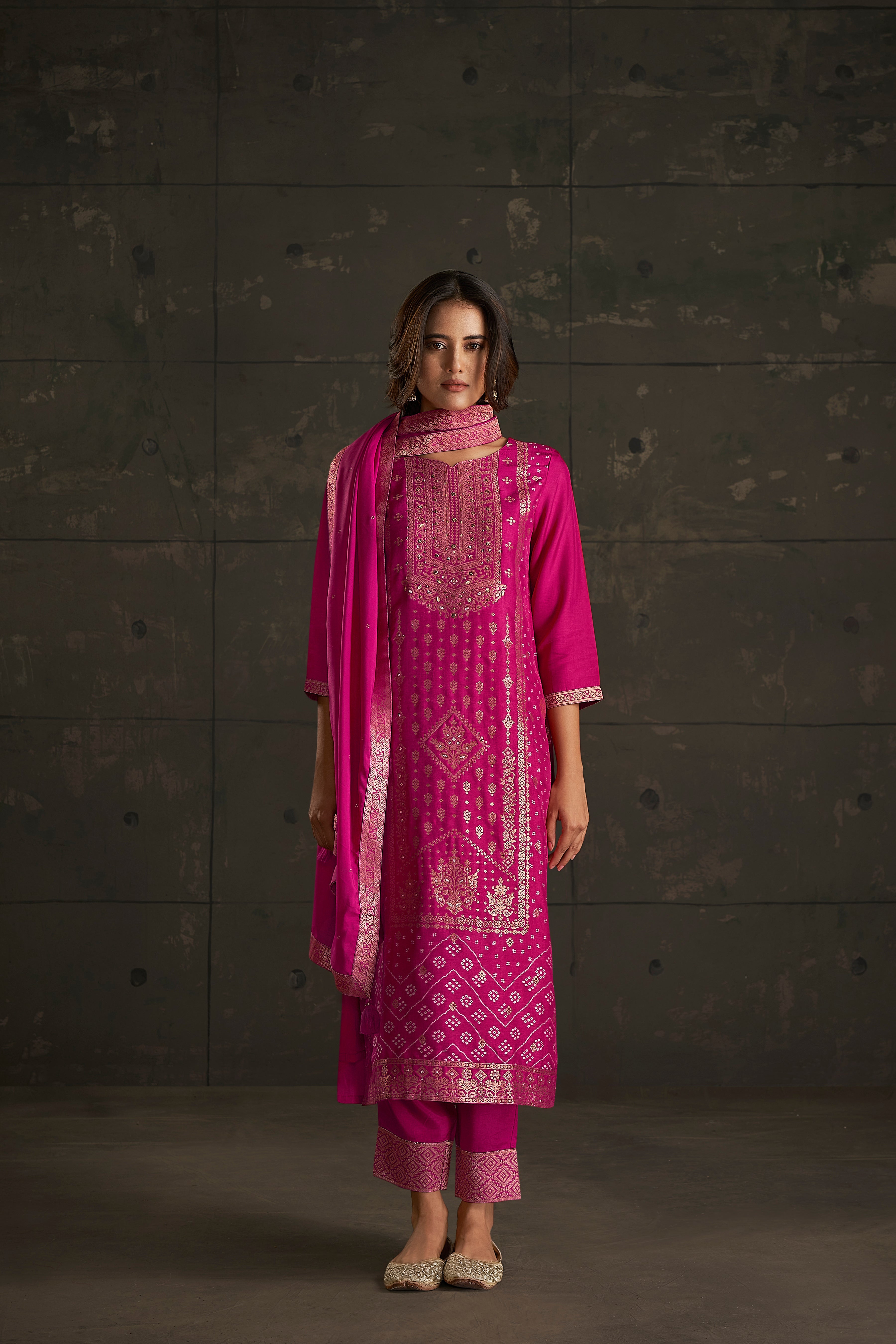 Rani Reverie Bandhani Woven Silk Kurta Set-fourbuttons-in