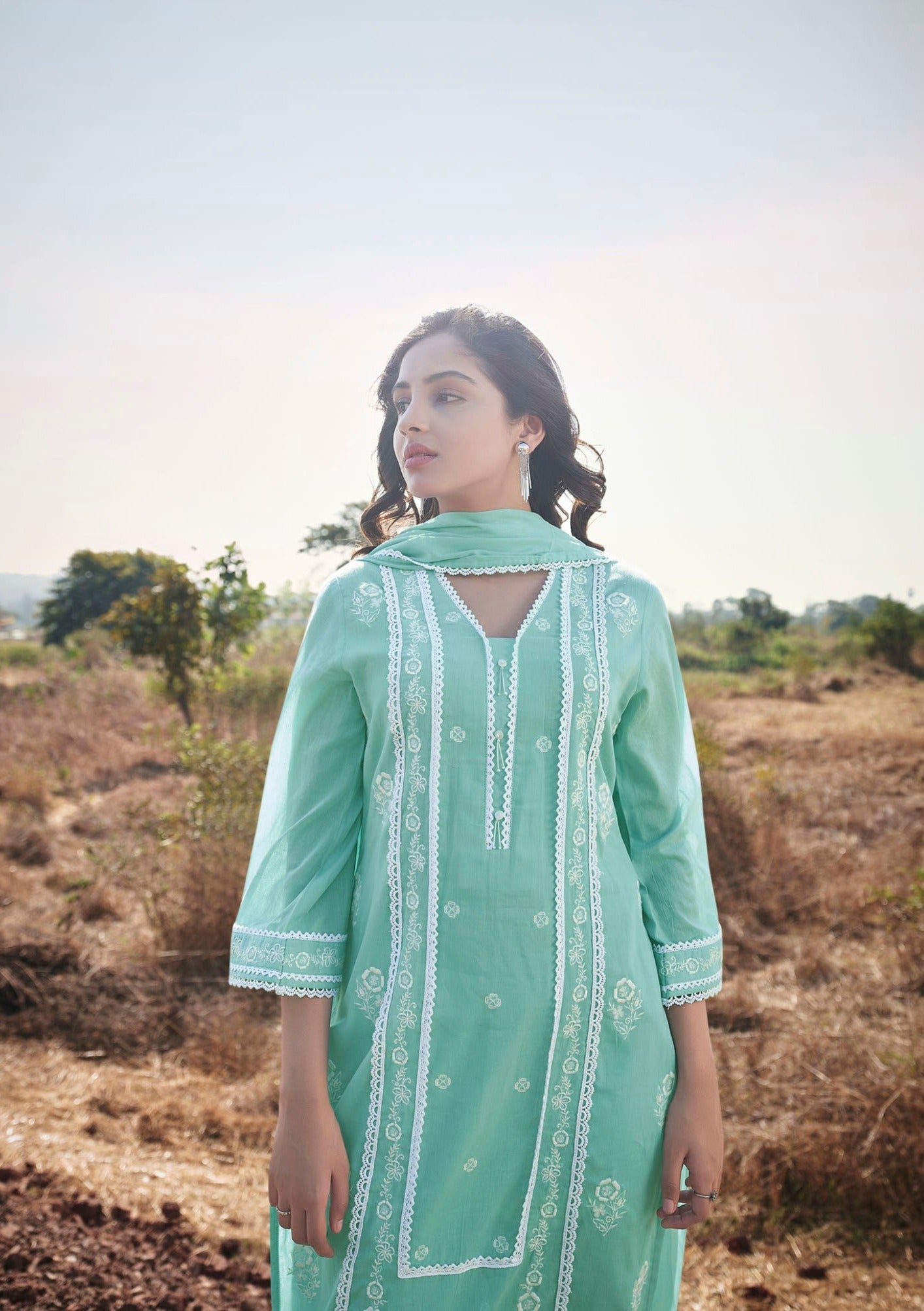 Turquoise Embroidery Elegance Kurta Set-fourbuttons-in