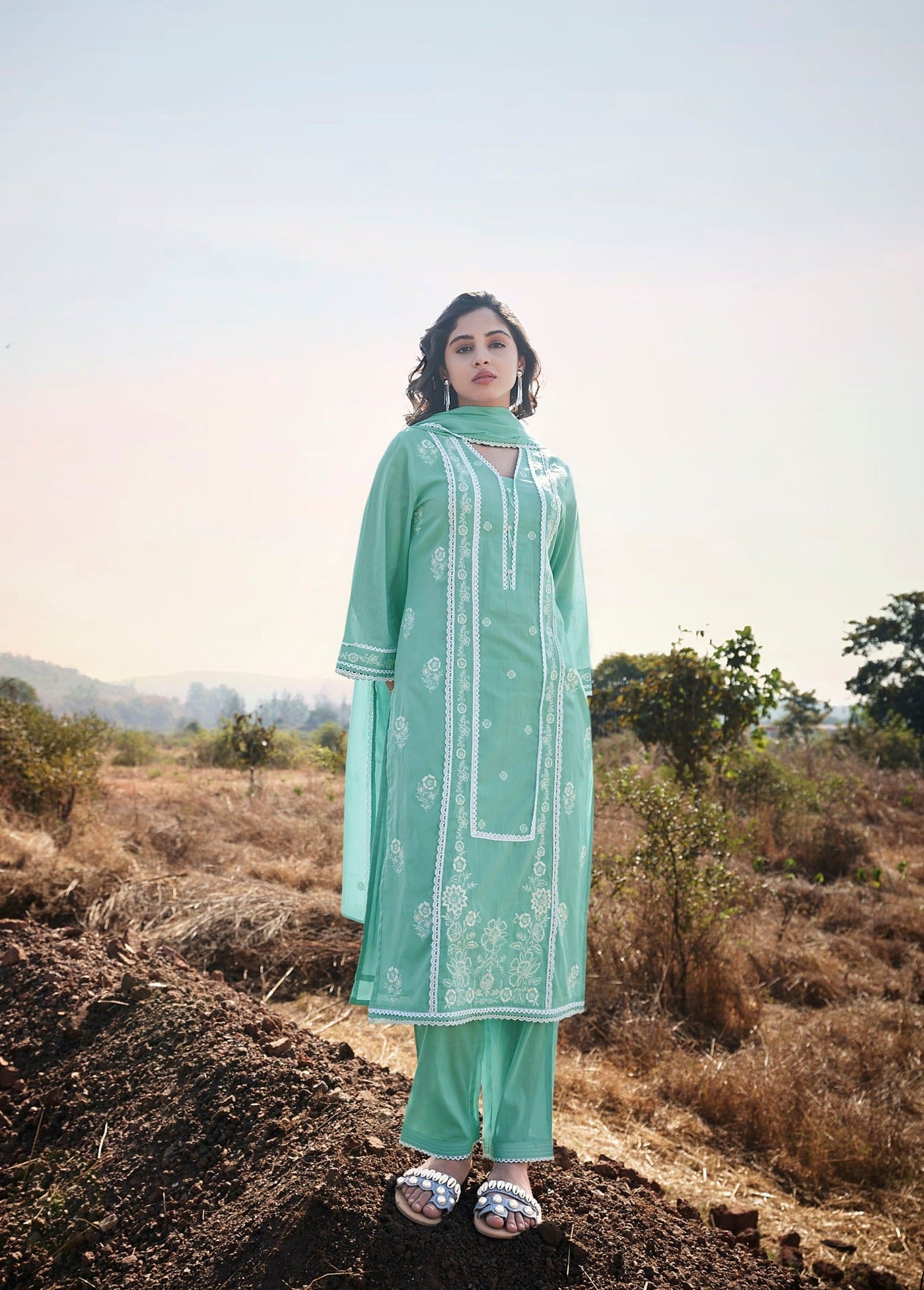 Turquoise Embroidery Elegance Kurta Set-fourbuttons-in